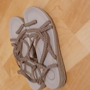Women's taupe Plaka sandals